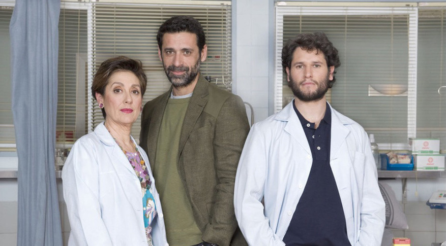 Marisol Rolandi, Nacho Fresneda y  Antonio Zabálburu en el último episodio  de la decimonovena temporada de  ‘Hospital Central’.